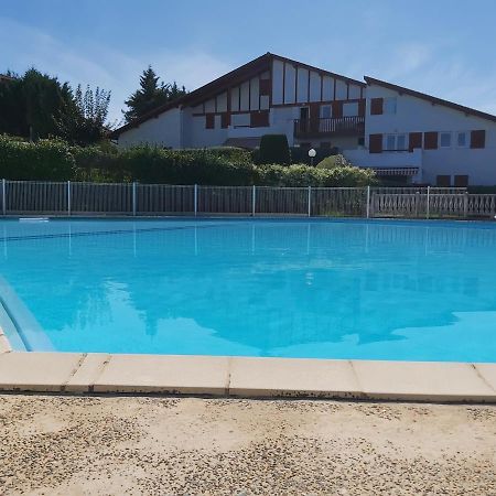 Appartement A Hendaye Avec Piscine Et A Cote De La Plage Esterno foto
